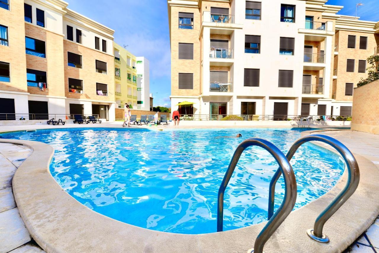 Silver - Apartment For 4 Guests 150M From Beach เซามาร์ทินโญโดปอร์โต ภายนอก รูปภาพ
