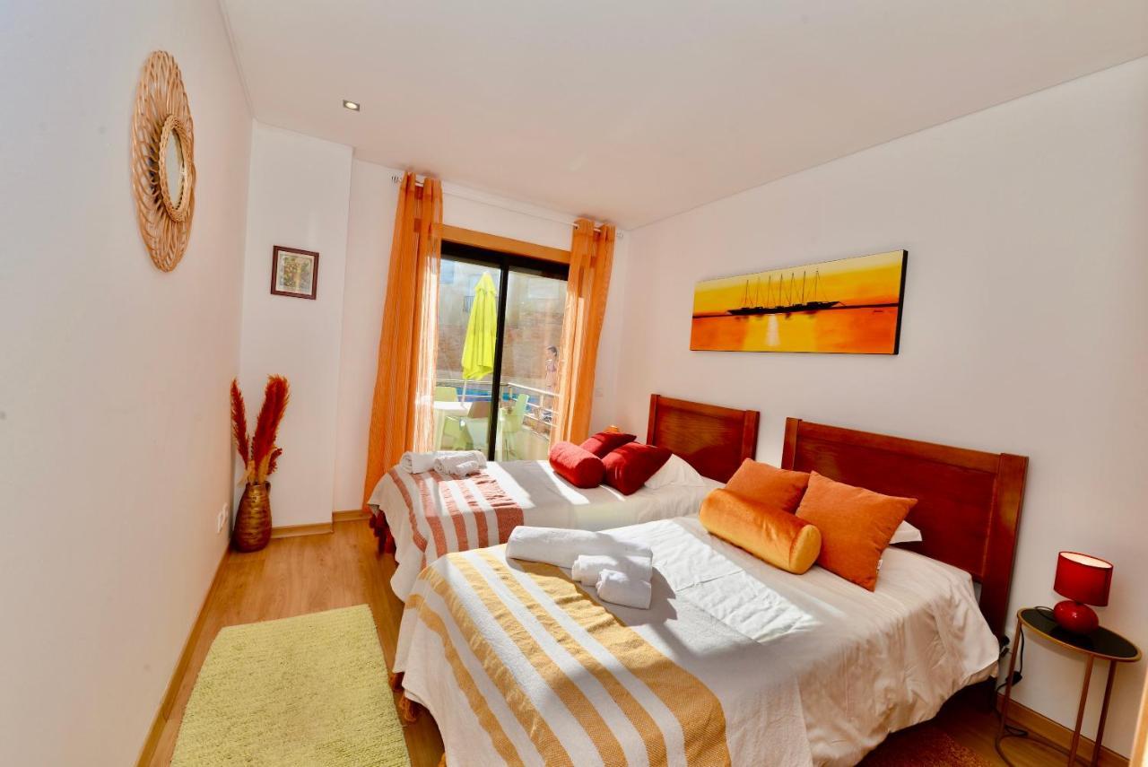 Silver - Apartment For 4 Guests 150M From Beach เซามาร์ทินโญโดปอร์โต ภายนอก รูปภาพ
