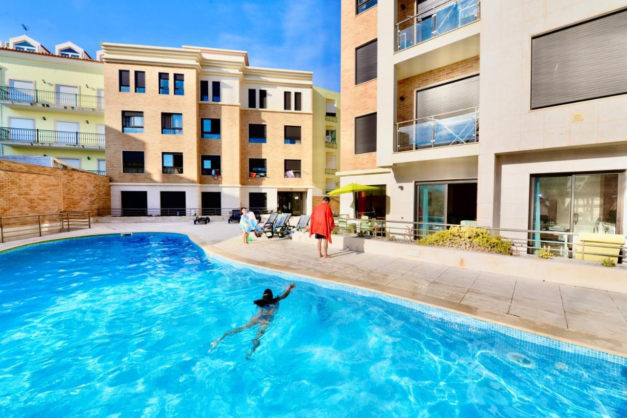 Silver - Apartment For 4 Guests 150M From Beach เซามาร์ทินโญโดปอร์โต ภายนอก รูปภาพ